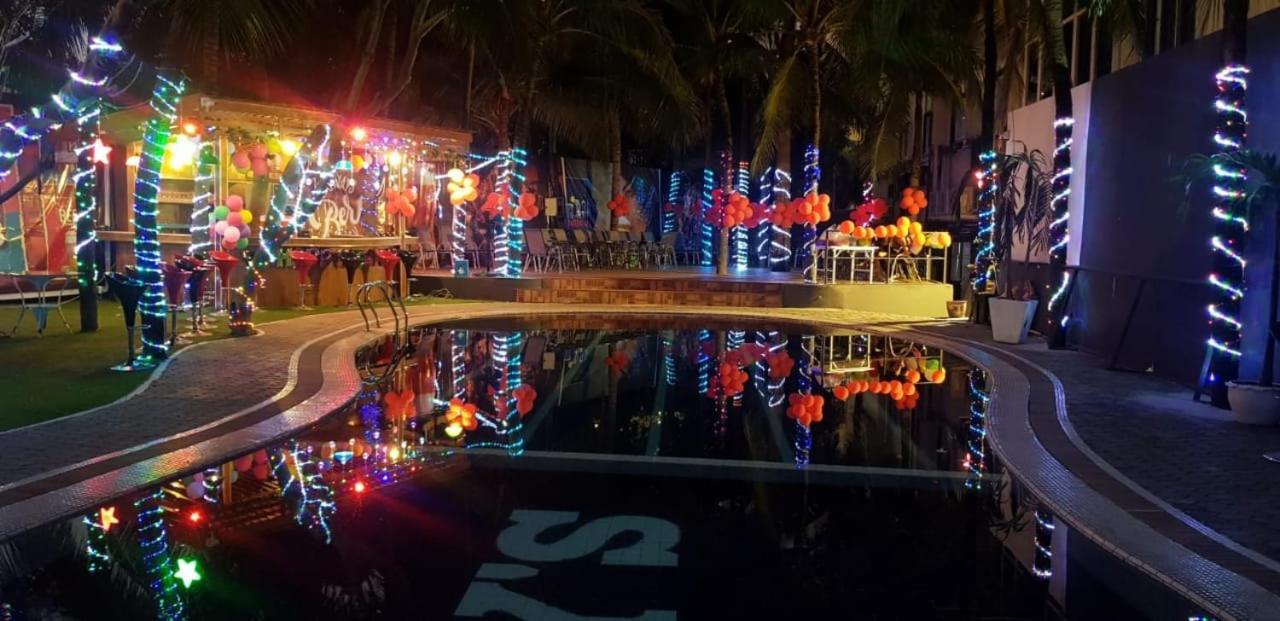 Fortune Sapphire Hotell Pattaya Exteriör bild
