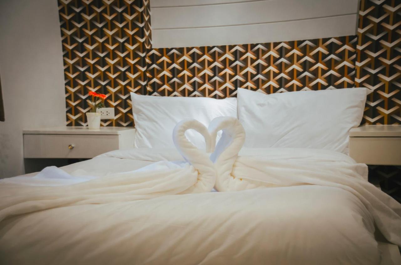 Fortune Sapphire Hotell Pattaya Exteriör bild