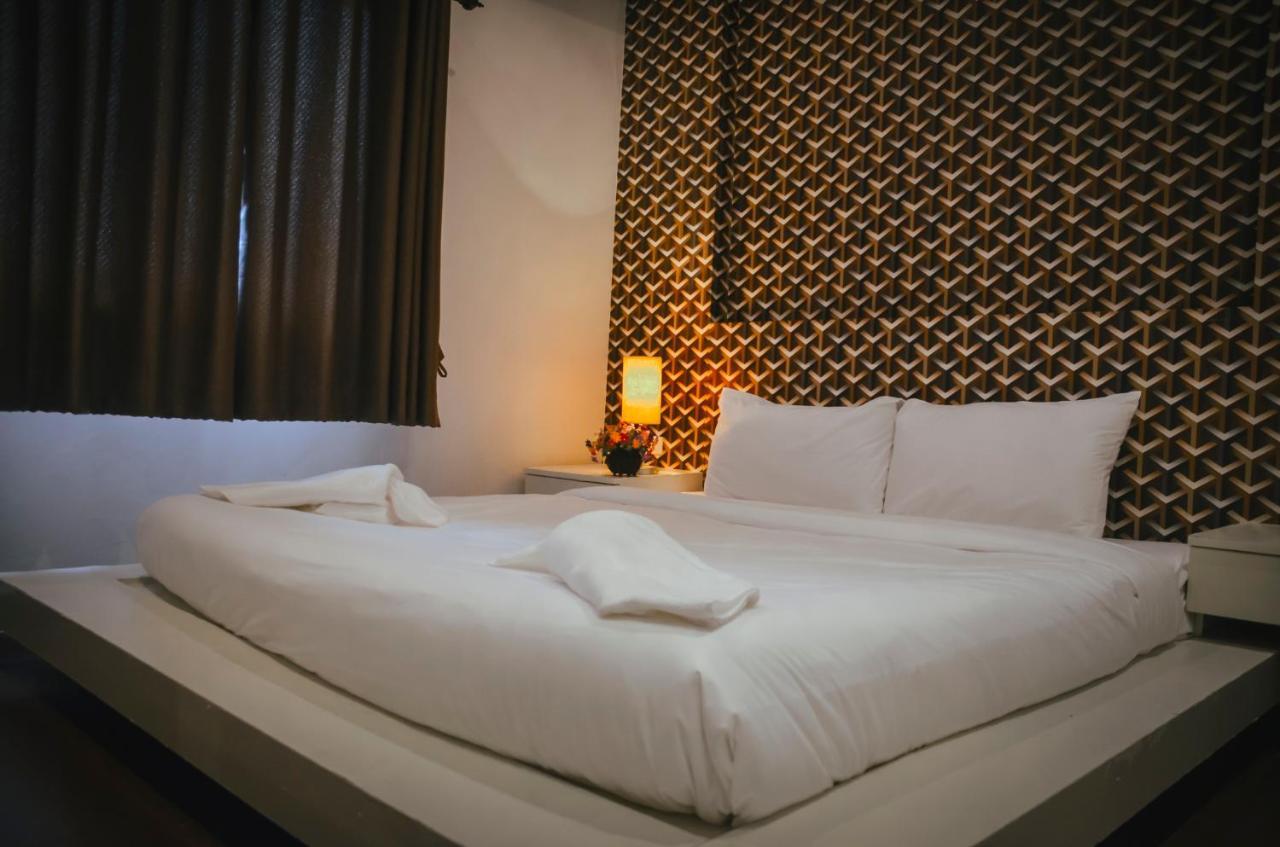 Fortune Sapphire Hotell Pattaya Exteriör bild