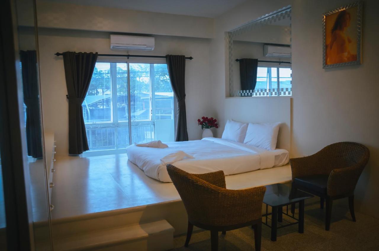 Fortune Sapphire Hotell Pattaya Exteriör bild