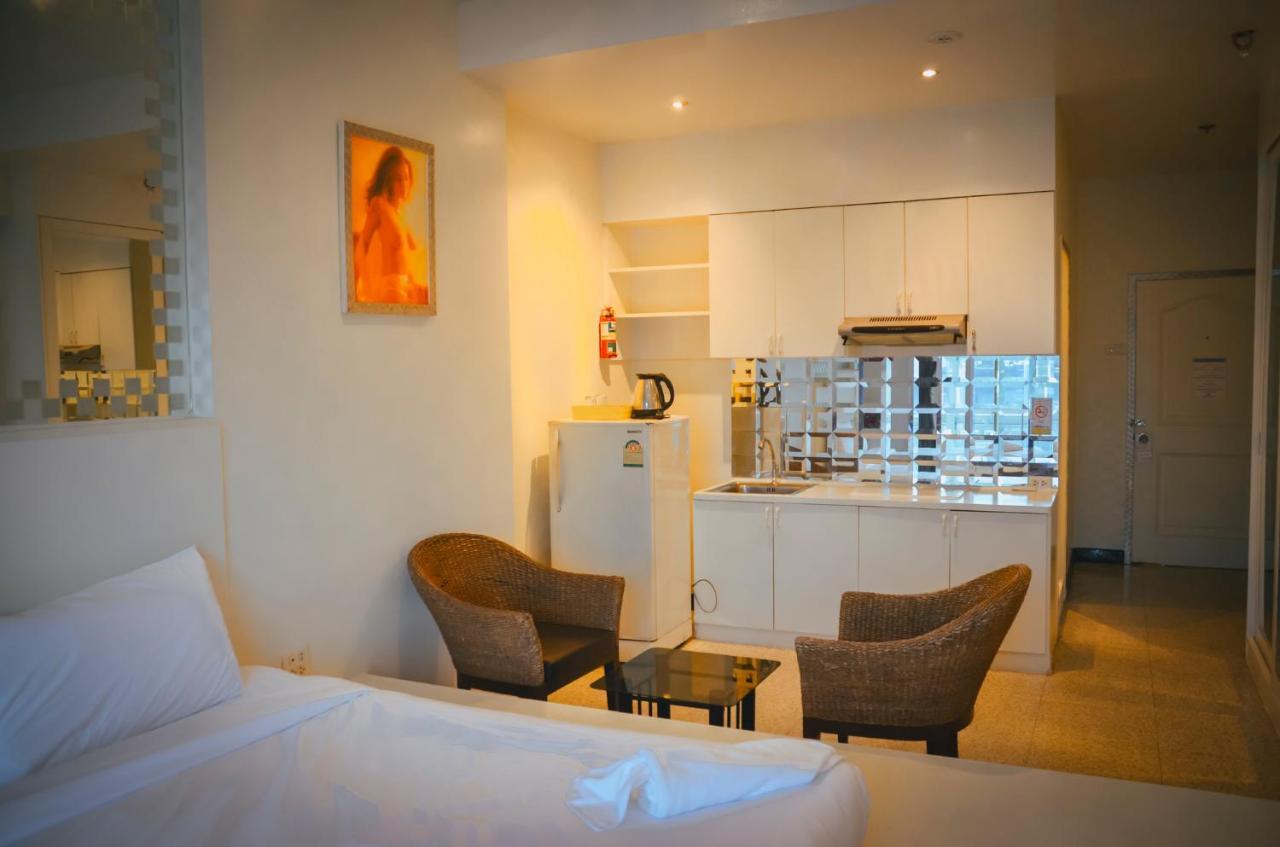 Fortune Sapphire Hotell Pattaya Exteriör bild