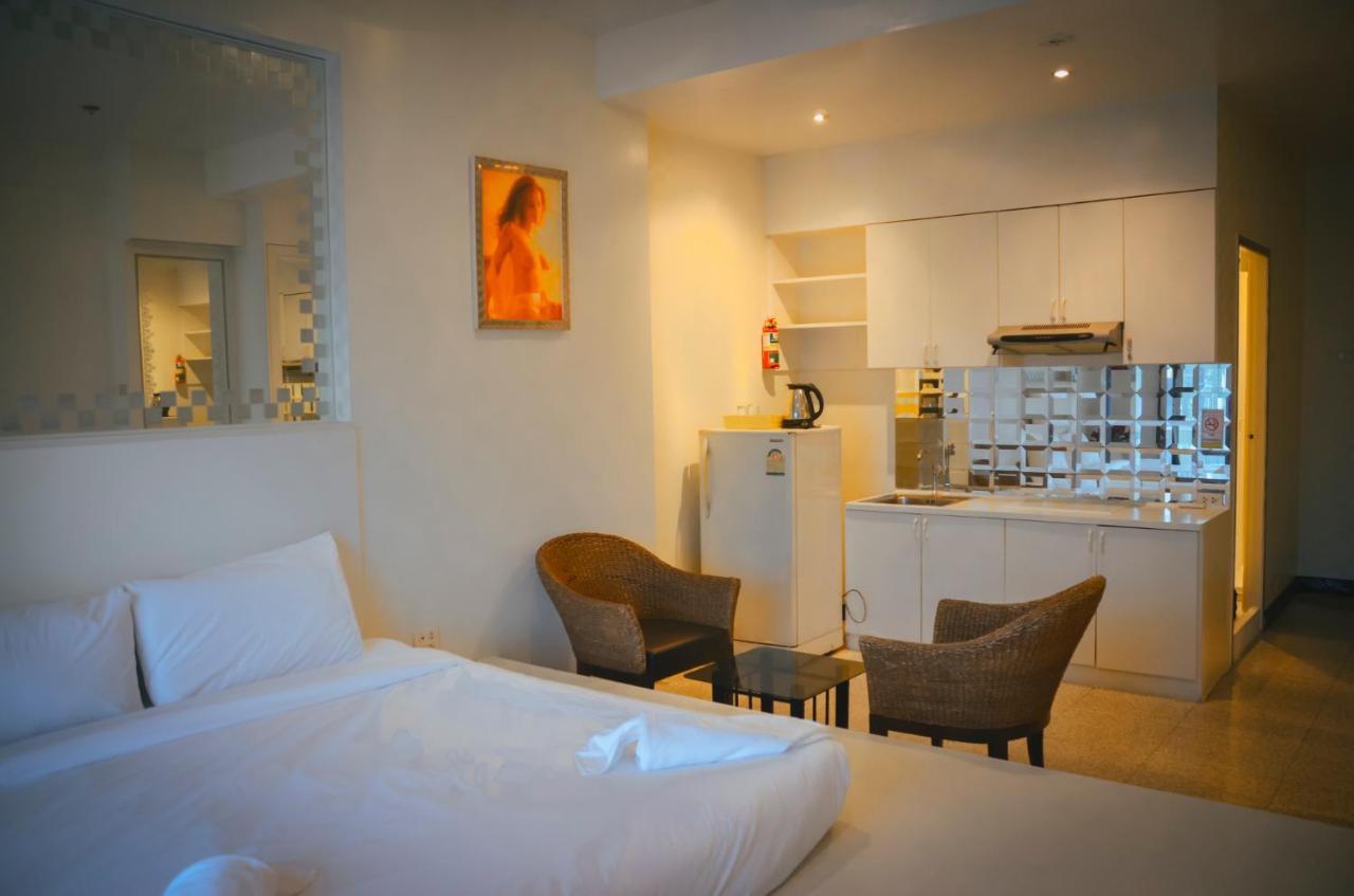 Fortune Sapphire Hotell Pattaya Exteriör bild