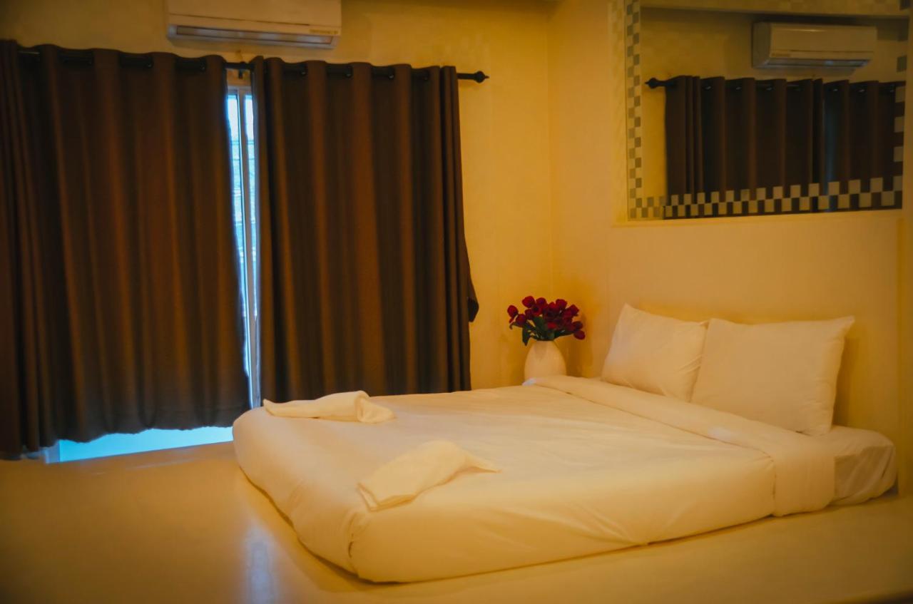 Fortune Sapphire Hotell Pattaya Exteriör bild